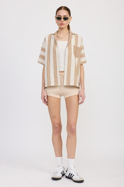 OVERSIZED BUTTON UP SHIRT