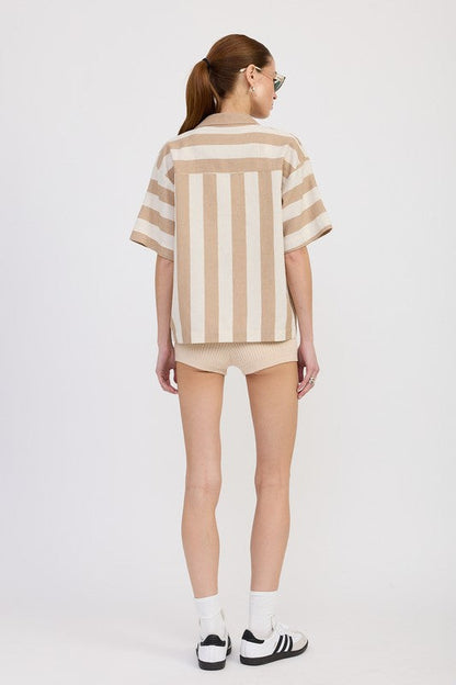 OVERSIZED BUTTON UP SHIRT