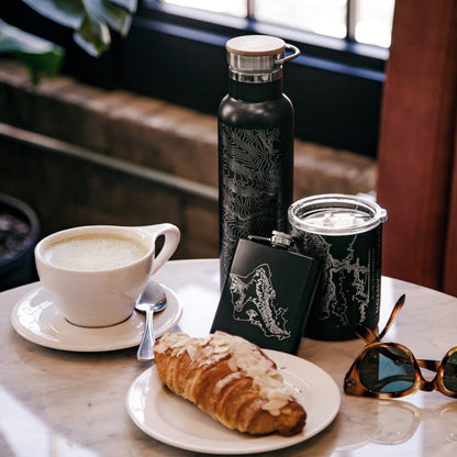 Mount Hood - Oregon Map Bottle with Bamboo Top in Matte Black